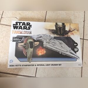Star Wars: The Mandakorian Bobba Detts Starfighter & Imperial Light Cruiser